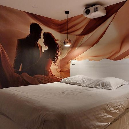 Love Room White - Les Delices Rooms Angers Esterno foto